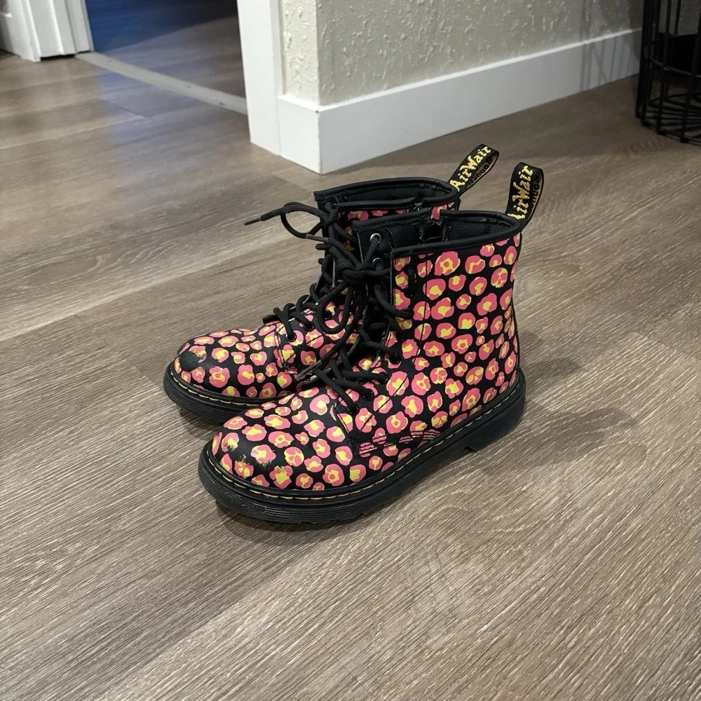 Dr Doc Martens 1460J Pink Loud Leopard Leather Lace Up Boots Size 3 - Some Wear‎